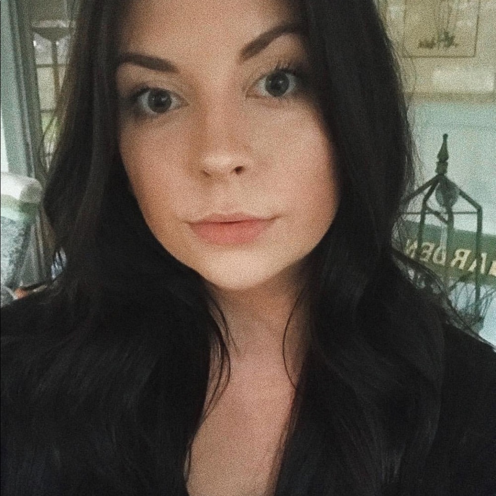 Meet your Posher, Lauren
